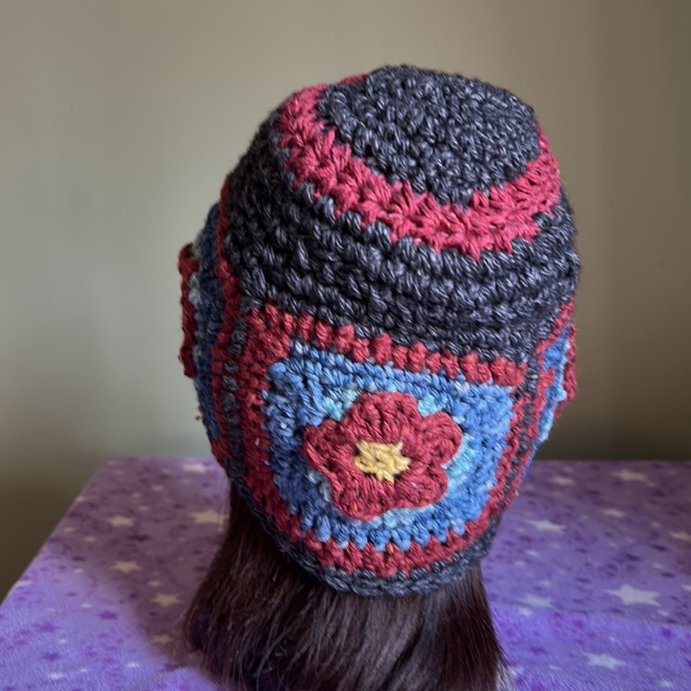 Crochet flowers beanie medium wool blend beautiful new - Picture 4 of 11